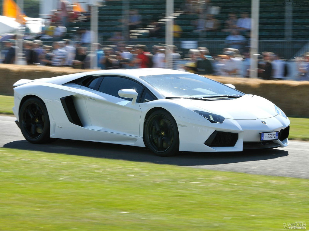 白色Aventador整車外觀外觀圖片