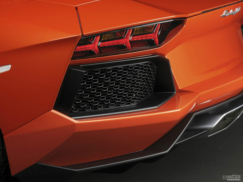 ɫAventador܇β^DƬ