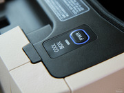 2012款 4.0L GX-R 自動 2012款 4.0L GX-R 自動