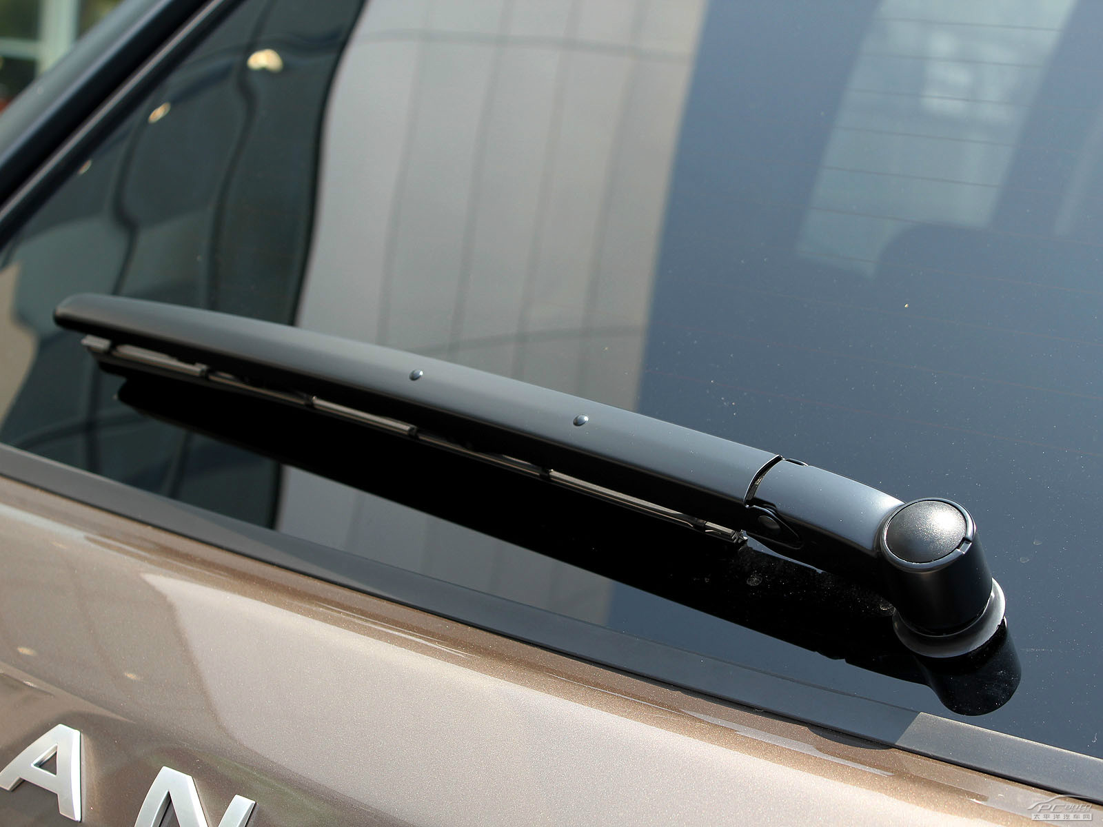 攬勝運(yùn)動(dòng)外觀高清大圖