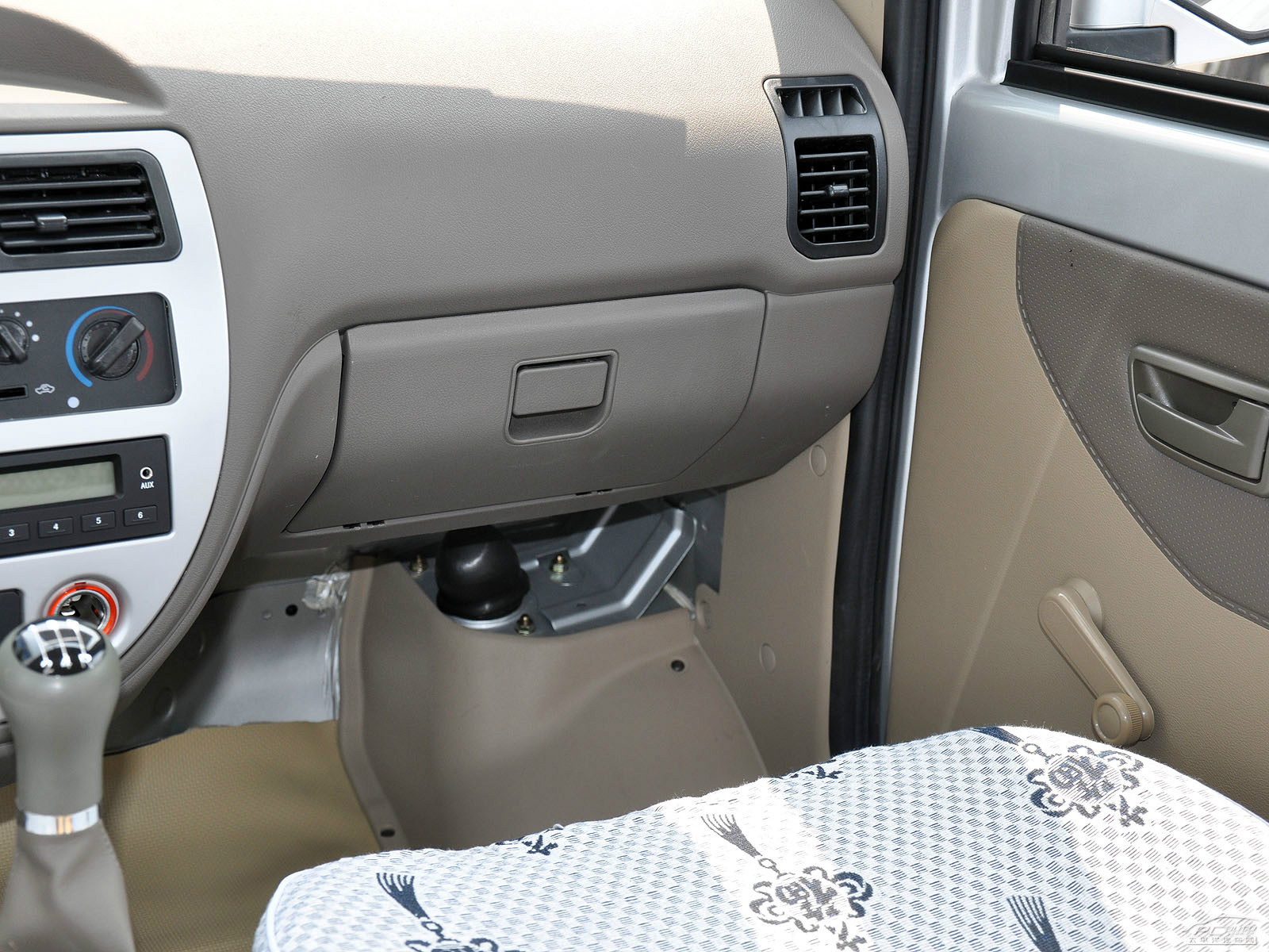 佳寶V70內(nèi)飾高清大圖