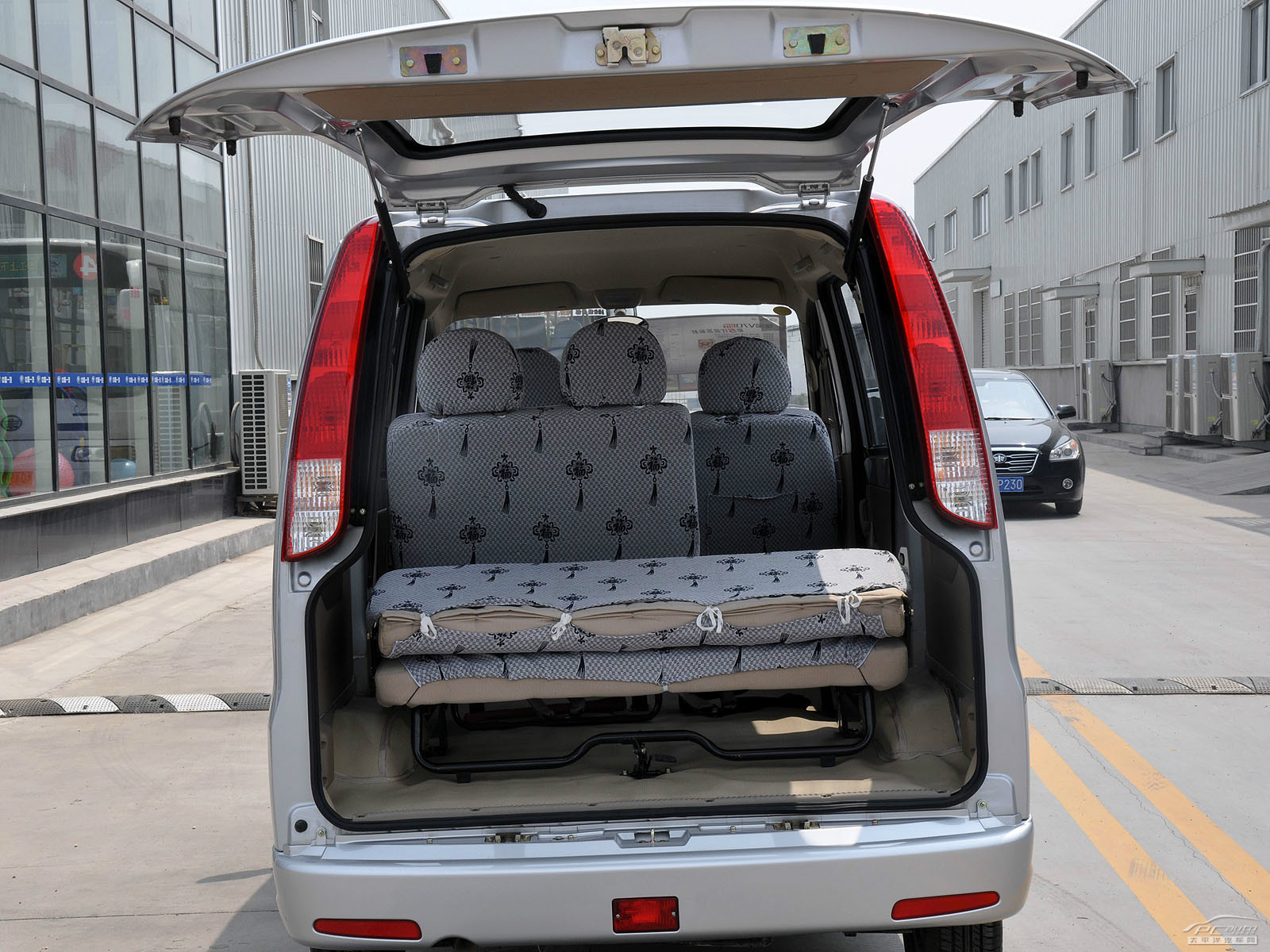 佳寶V70空間高清大圖