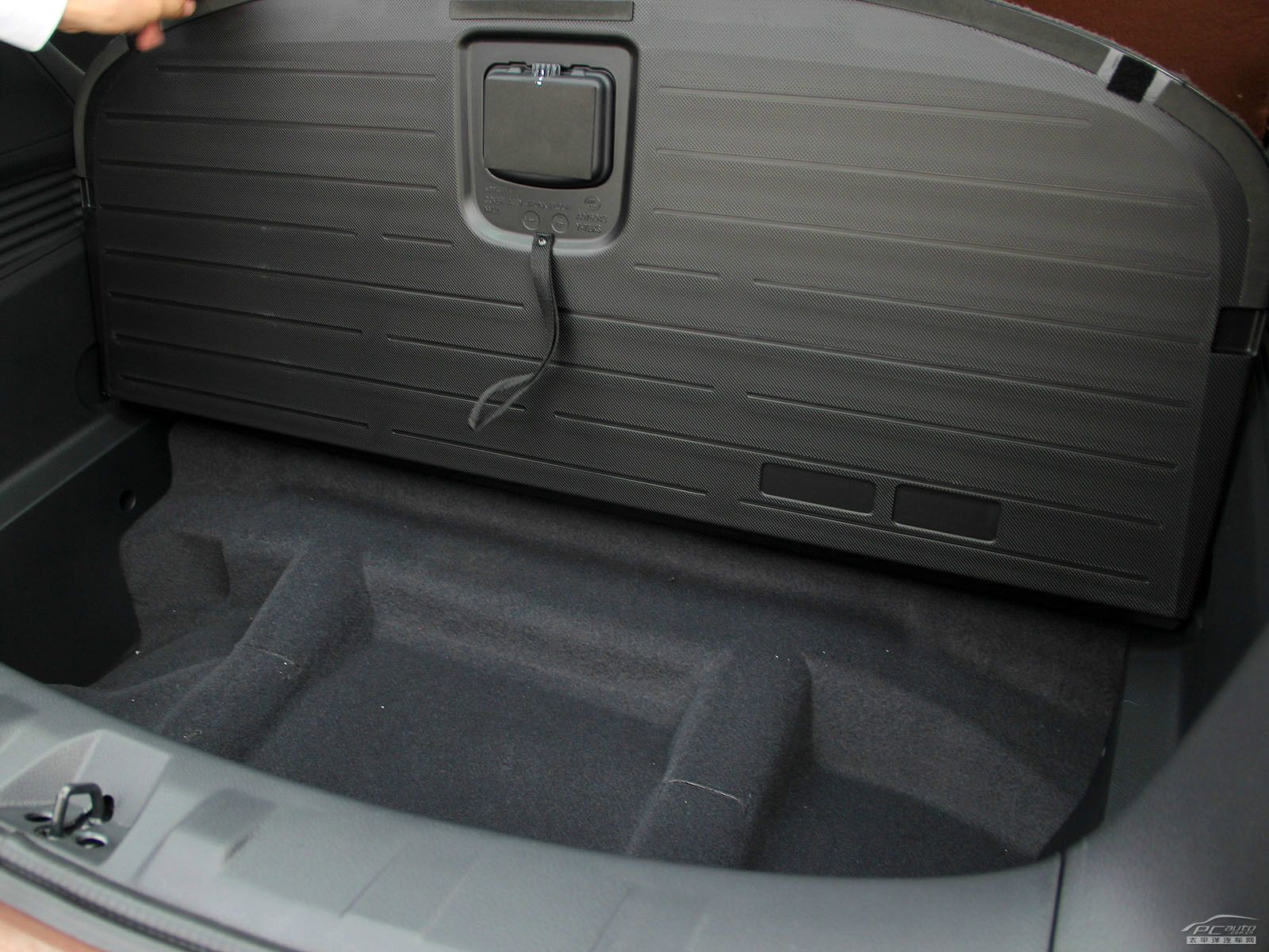 納智捷大7 SUV空間高清大圖