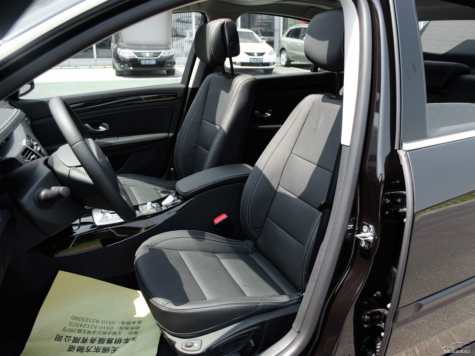 拉古那內(nèi)飾高清大圖