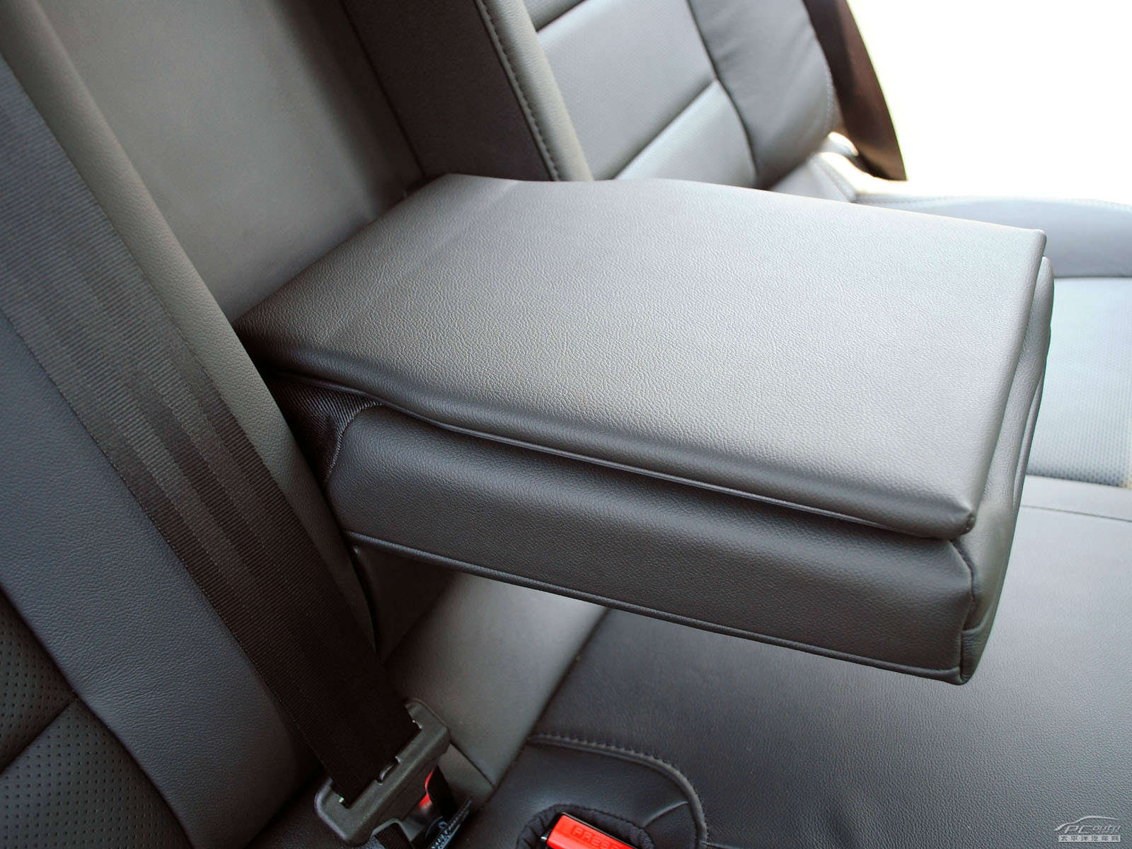 拉古那內(nèi)飾高清大圖