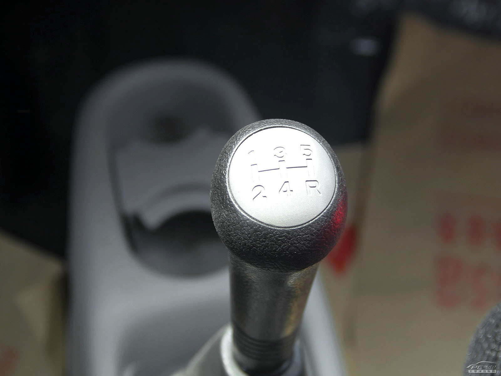 愛迪爾內(nèi)飾高清大圖