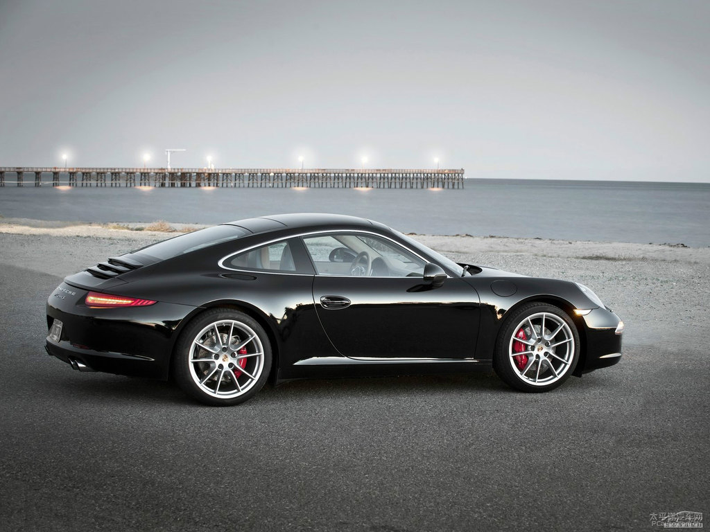 純黑保時(shí)捷911整車(chē)外觀(guān)外觀(guān)圖片