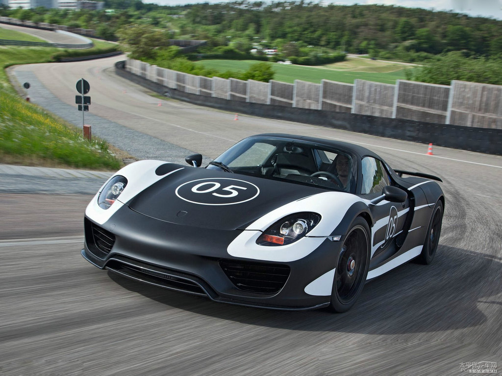 r918^DƬ