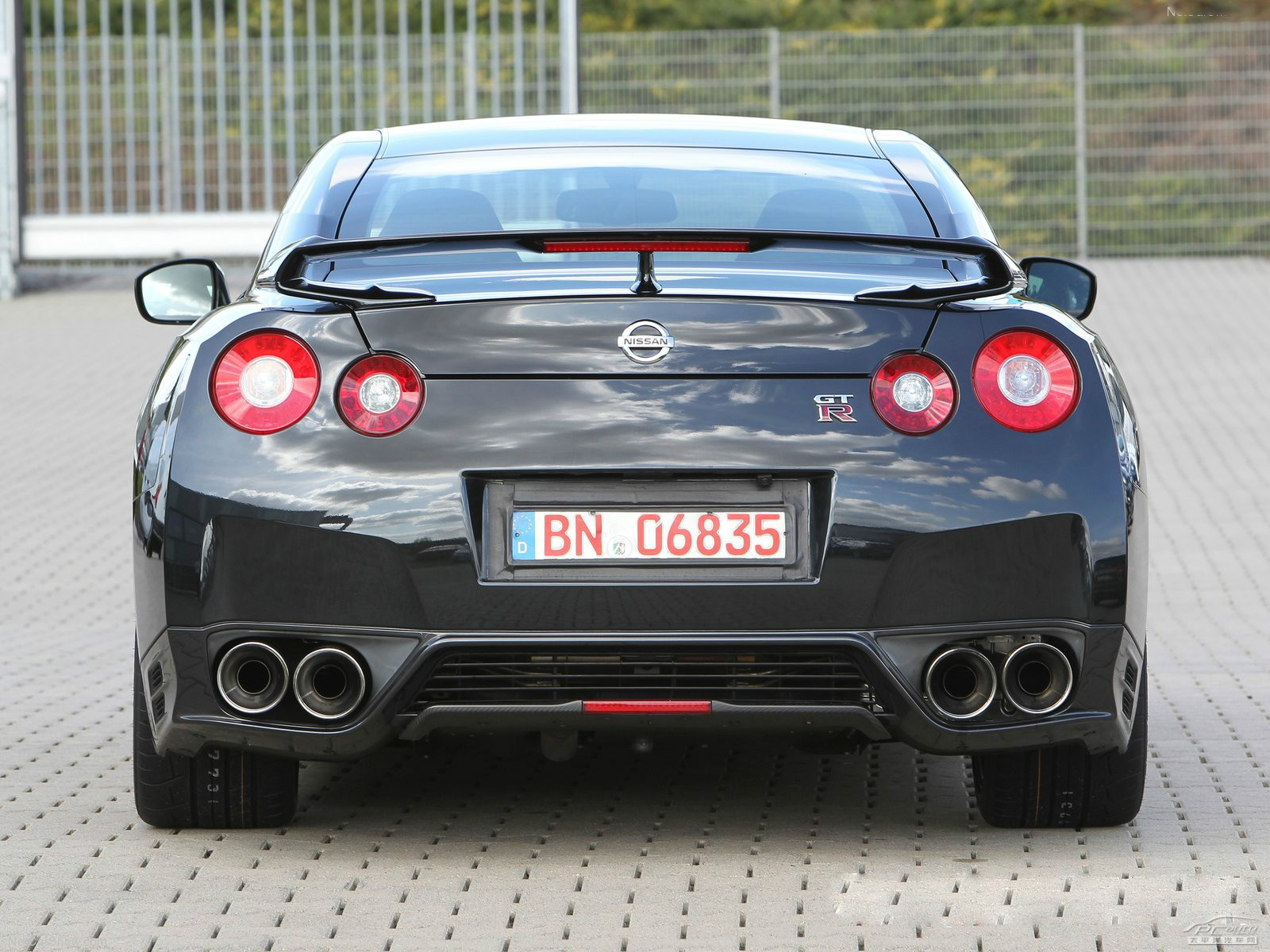 日產(chǎn)GT-R外觀高清大圖
