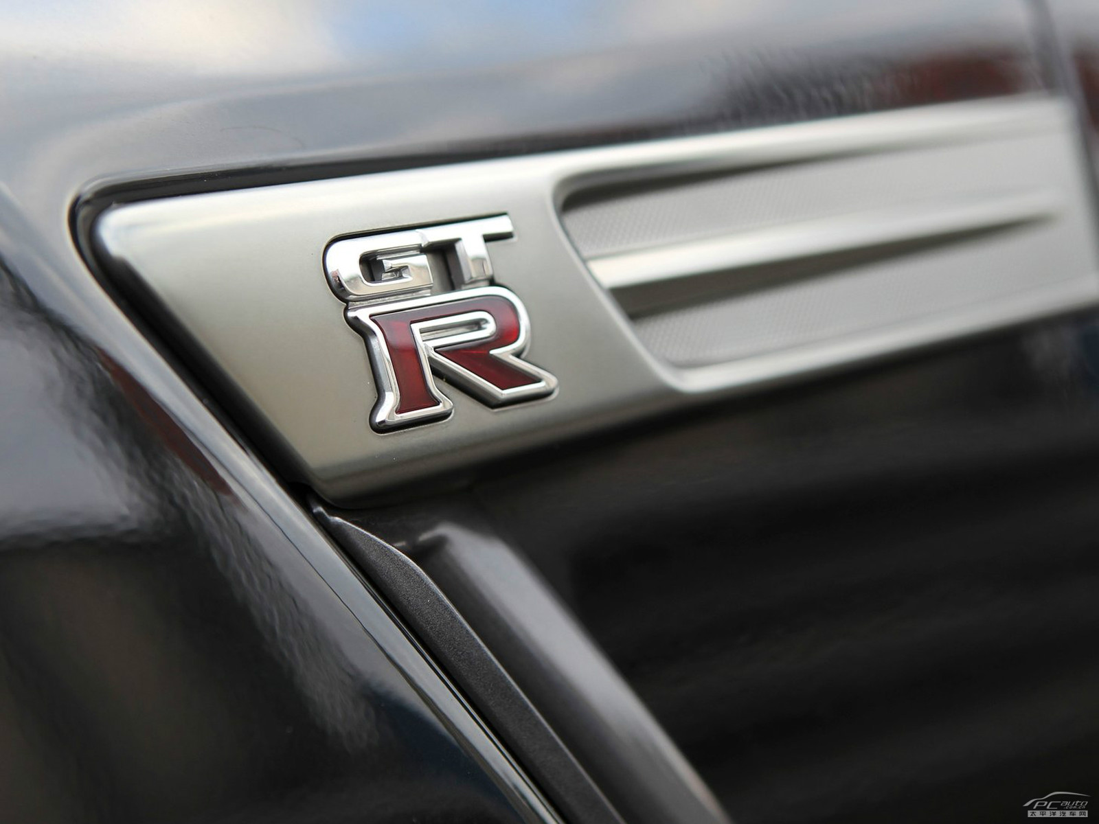 日產(chǎn)GT-R外觀高清大圖
