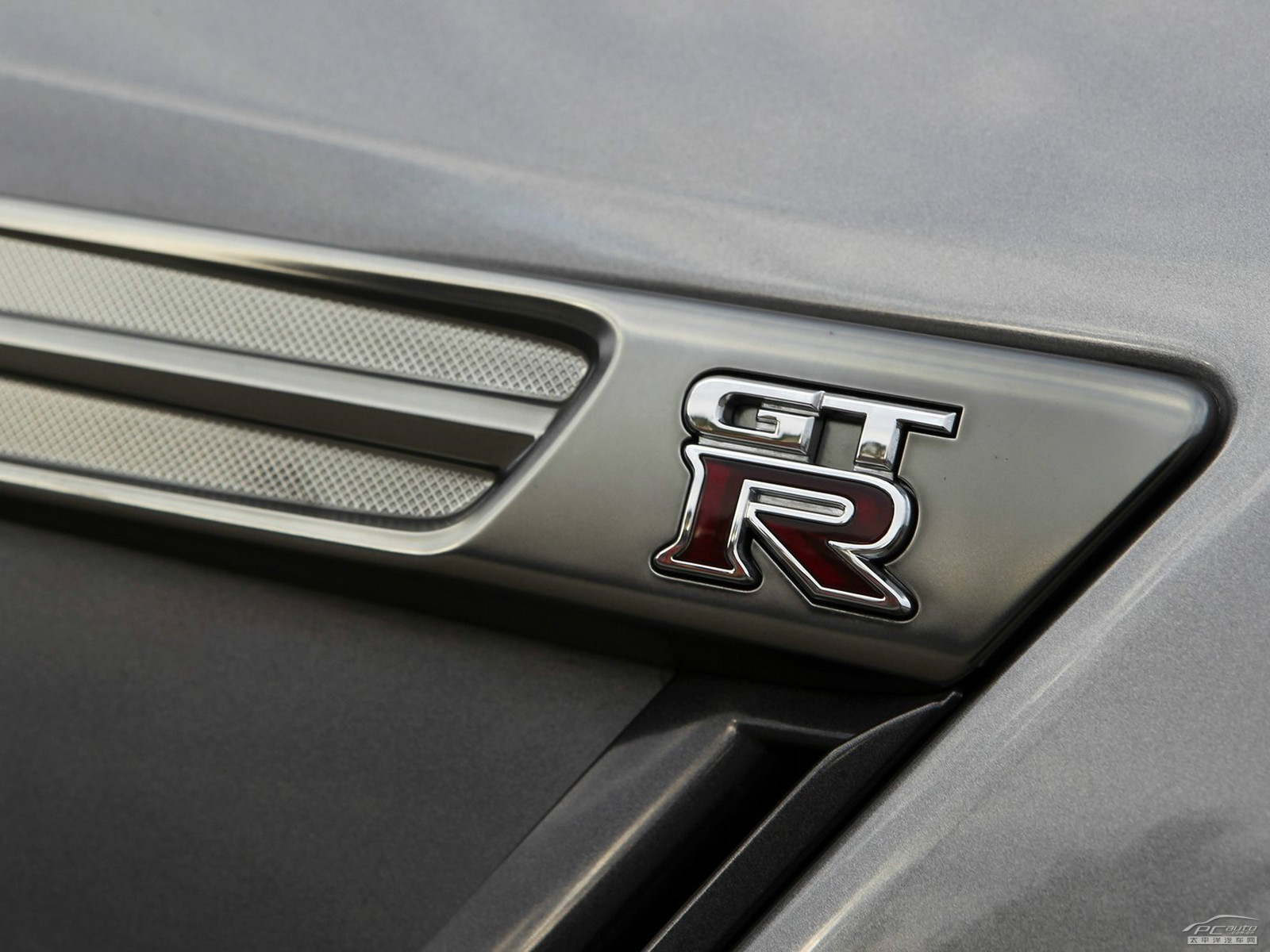 日產(chǎn)GT-R外觀高清大圖