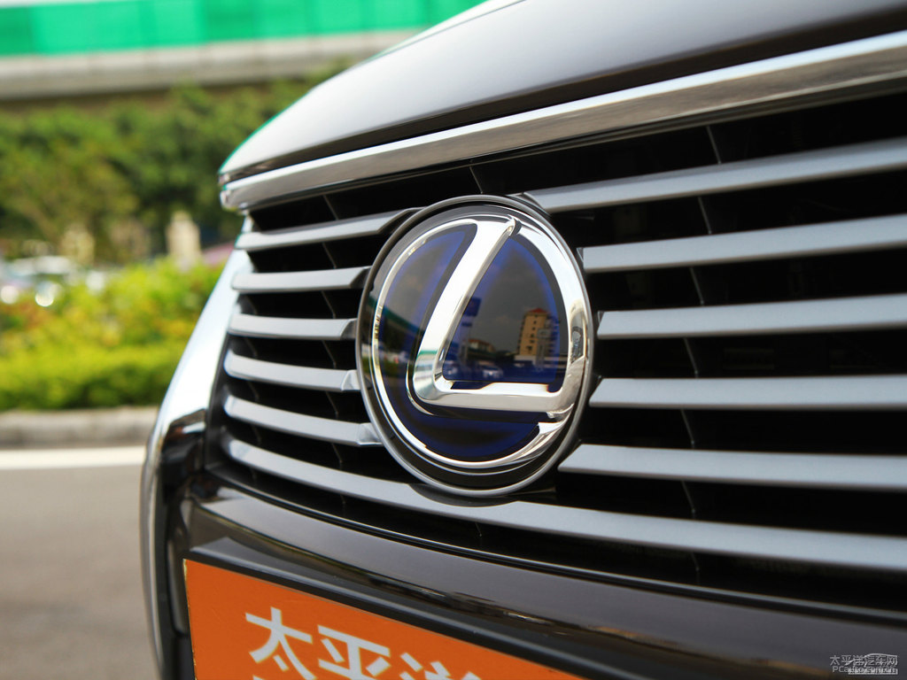 深棕云母金屬色雷克薩斯ES車頭外觀圖片