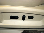 2012款 2.0T 兩驅(qū)精銳型天窗版 2012款 2.0T 兩驅(qū)精銳型天窗版