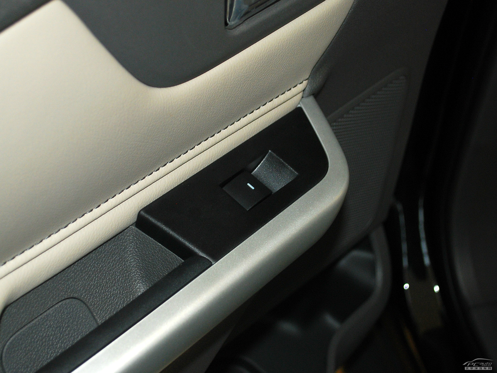 銳界(進口)內(nèi)飾高清大圖