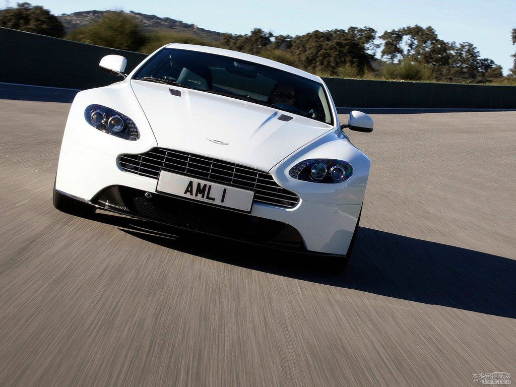 ¶V8 Vantage܇^^DƬ