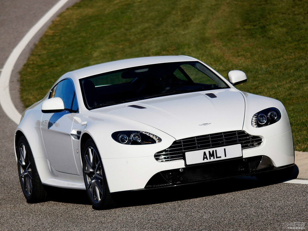 ¶V8 Vantage܇^^DƬ