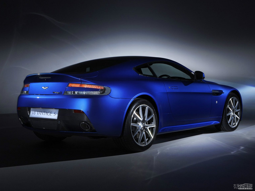 {ɫV8 Vantage܇^^DƬ