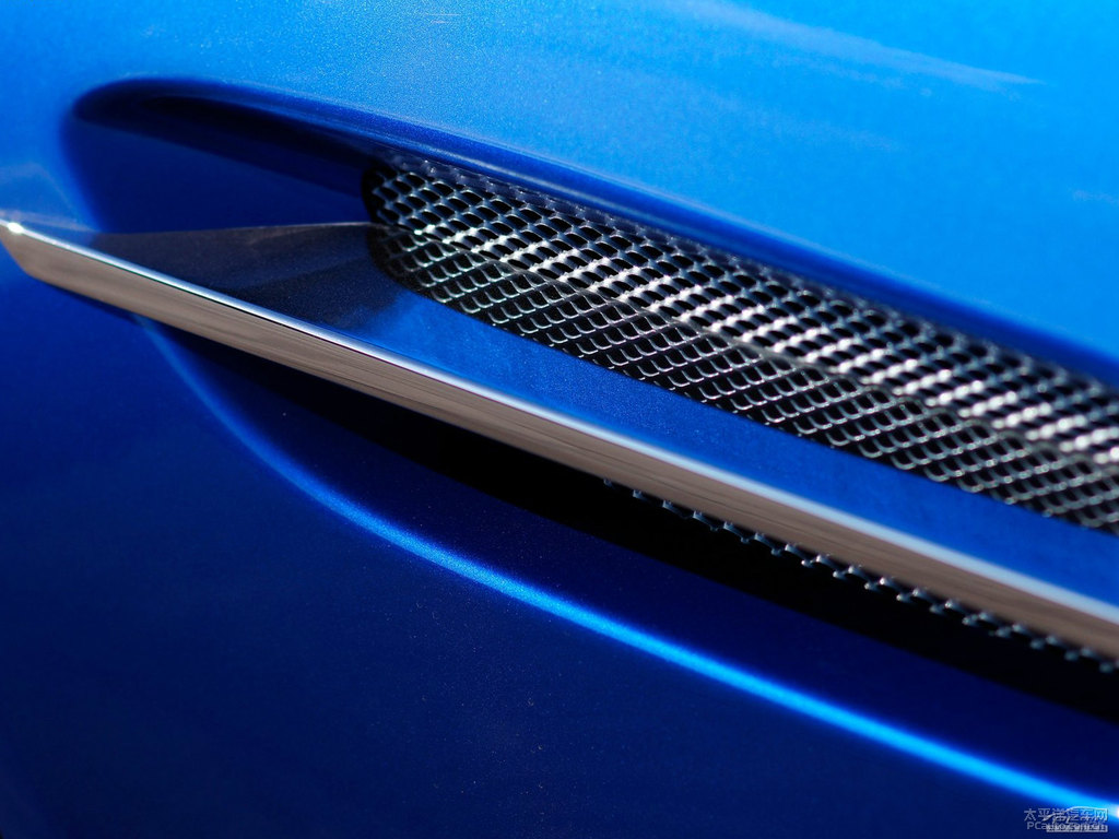 {ɫV8 Vantage܇^^DƬ