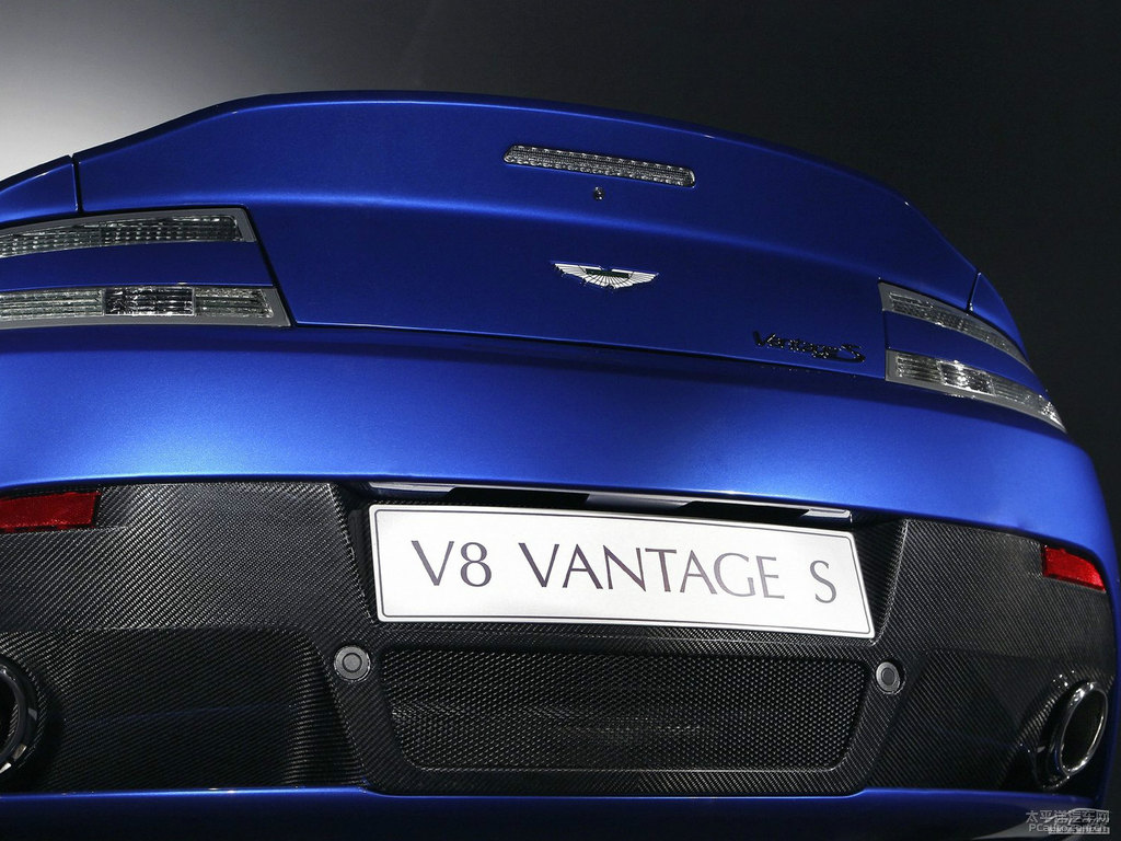 {ɫV8 Vantage܇β^DƬ