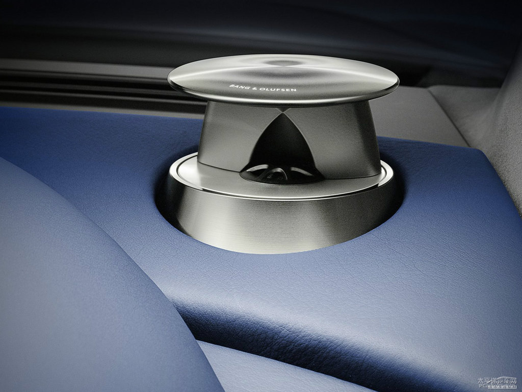 {(ln)ɫV8 Vantage܇(ni)DƬ