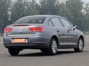 2012款 三廂 2.0L 自動品馭型 2012款 三廂 2.0L 自動品馭型