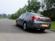 2012款 三廂 2.0L 自動品馭型 2012款 三廂 2.0L 自動品馭型