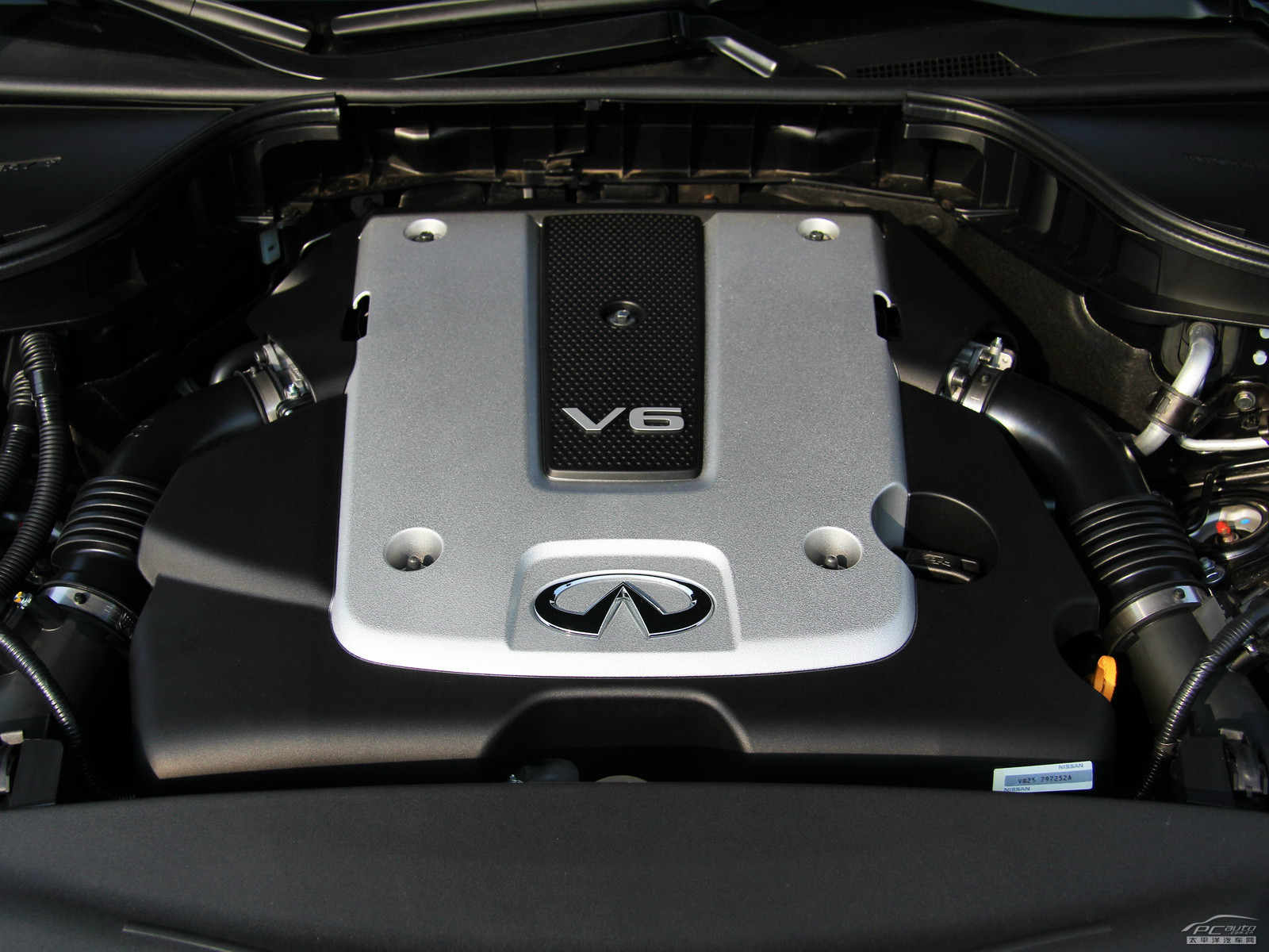 英菲尼迪M細(xì)節(jié)高清大圖