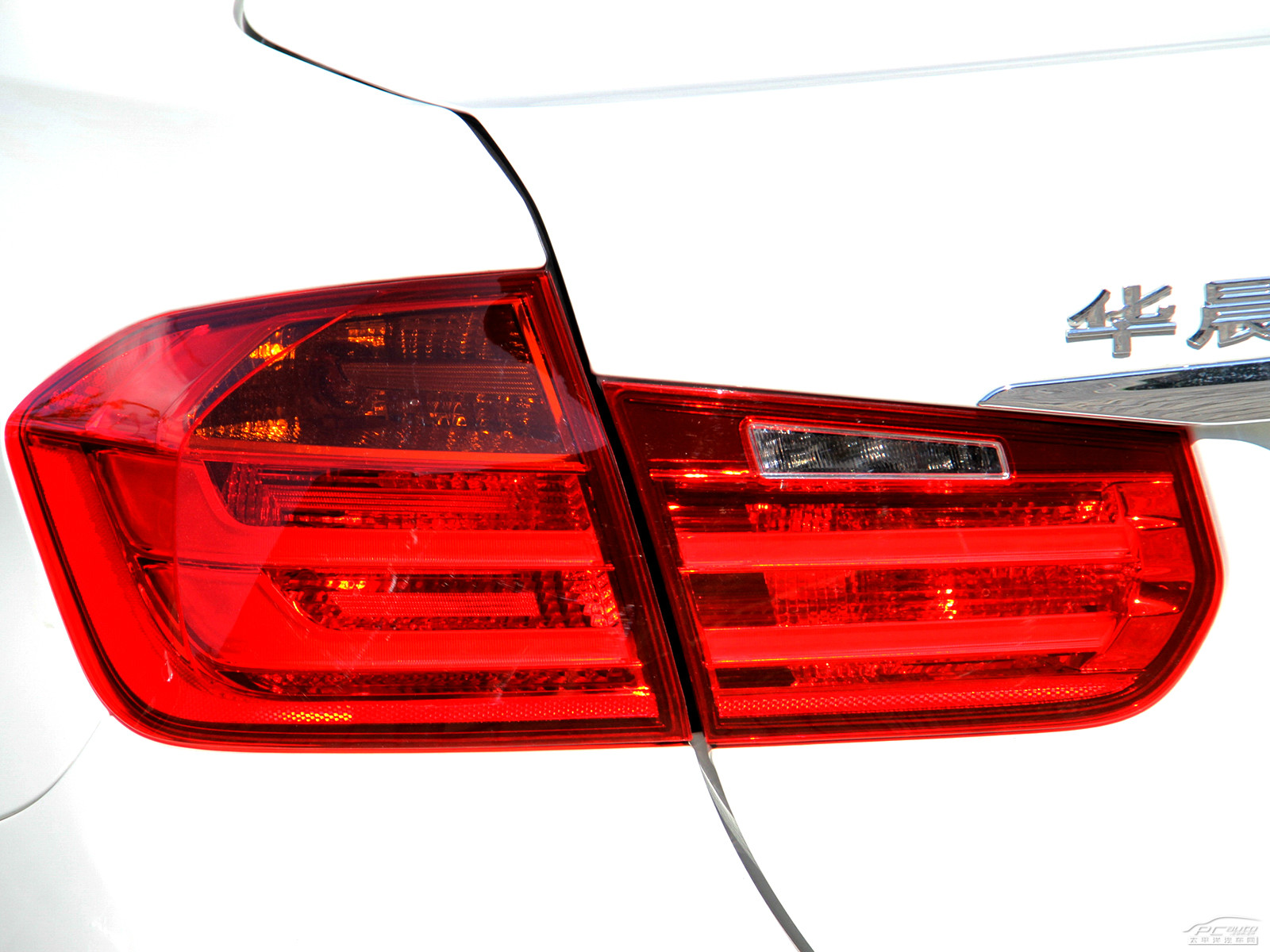 寶馬3系外觀高清大圖