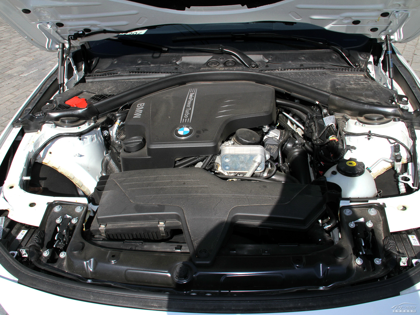 寶馬3系細(xì)節(jié)高清大圖