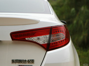 2012 2.0L ԄPREMIUM ؄e