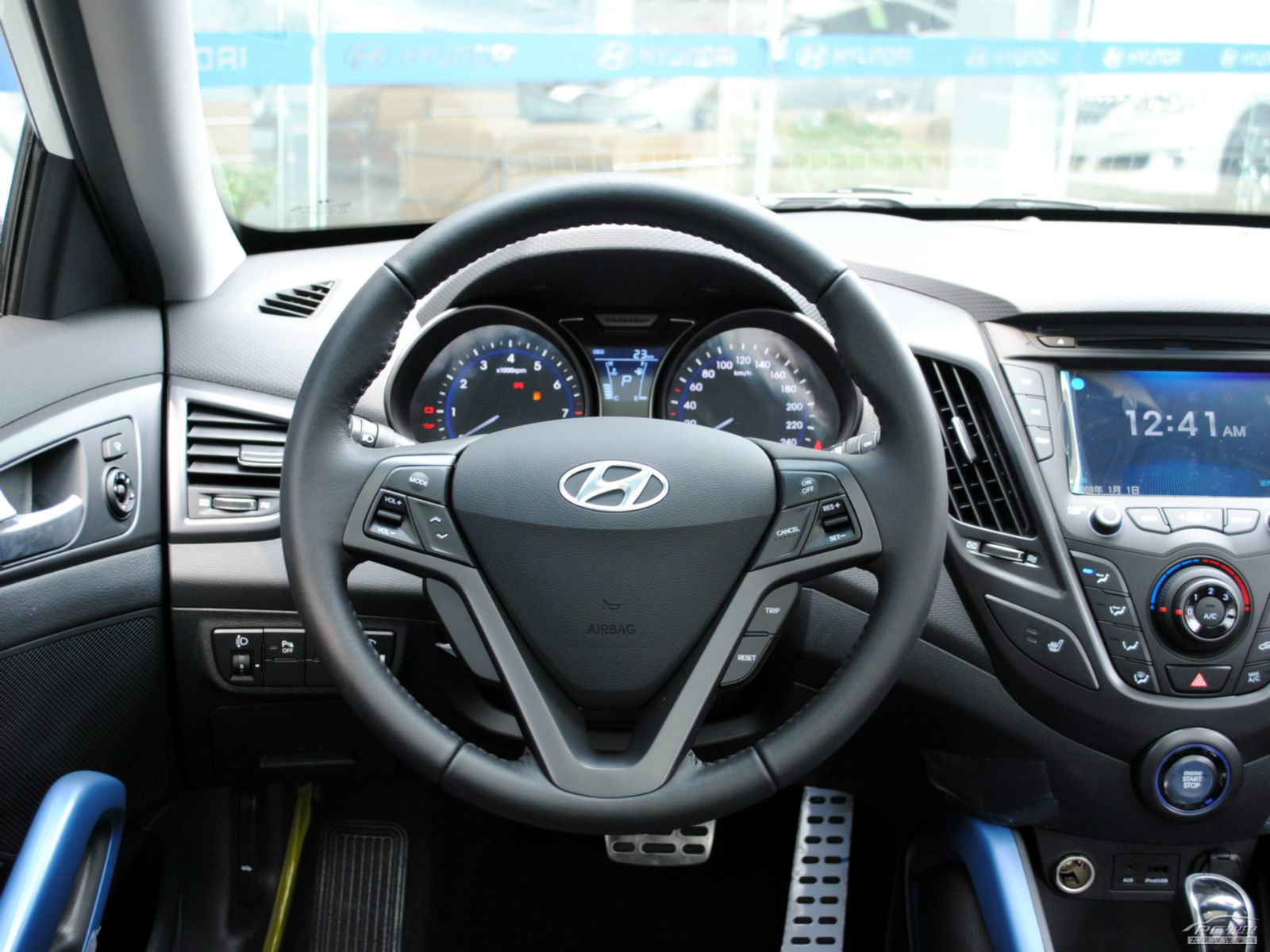 Veloster內(nèi)飾高清大圖