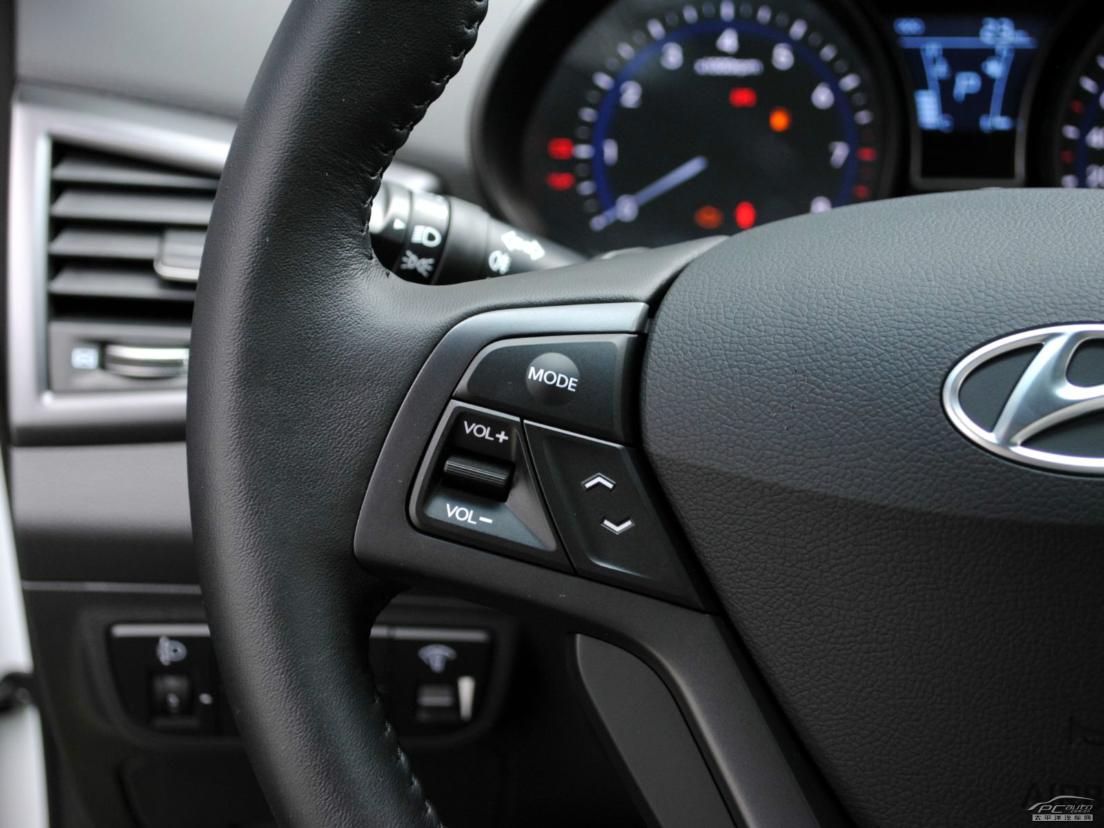 Veloster內(nèi)飾高清大圖