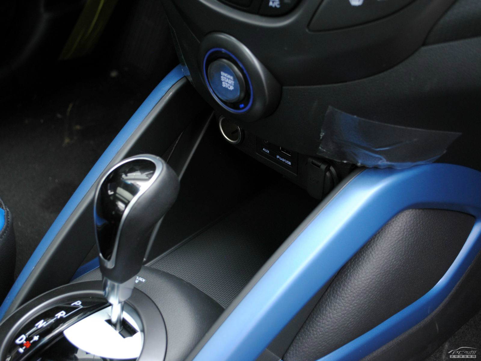 Veloster內(nèi)飾高清大圖