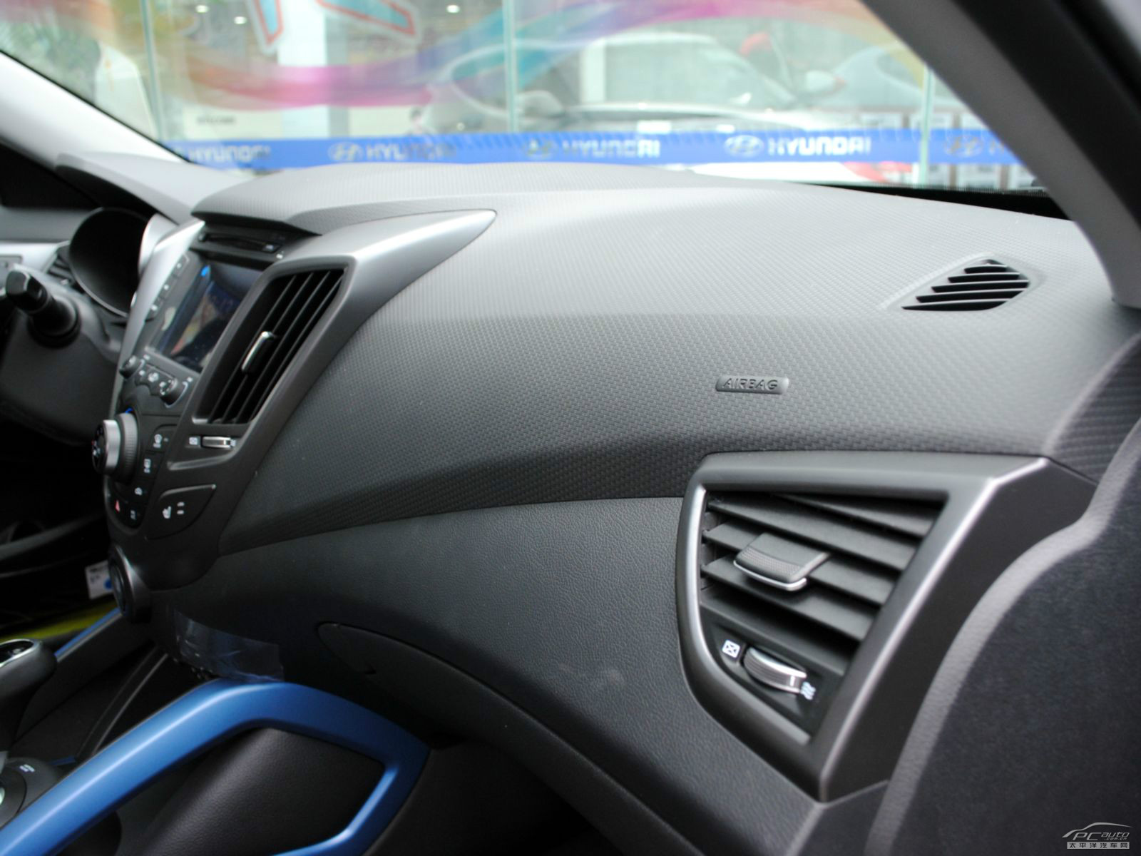 Veloster內(nèi)飾高清大圖