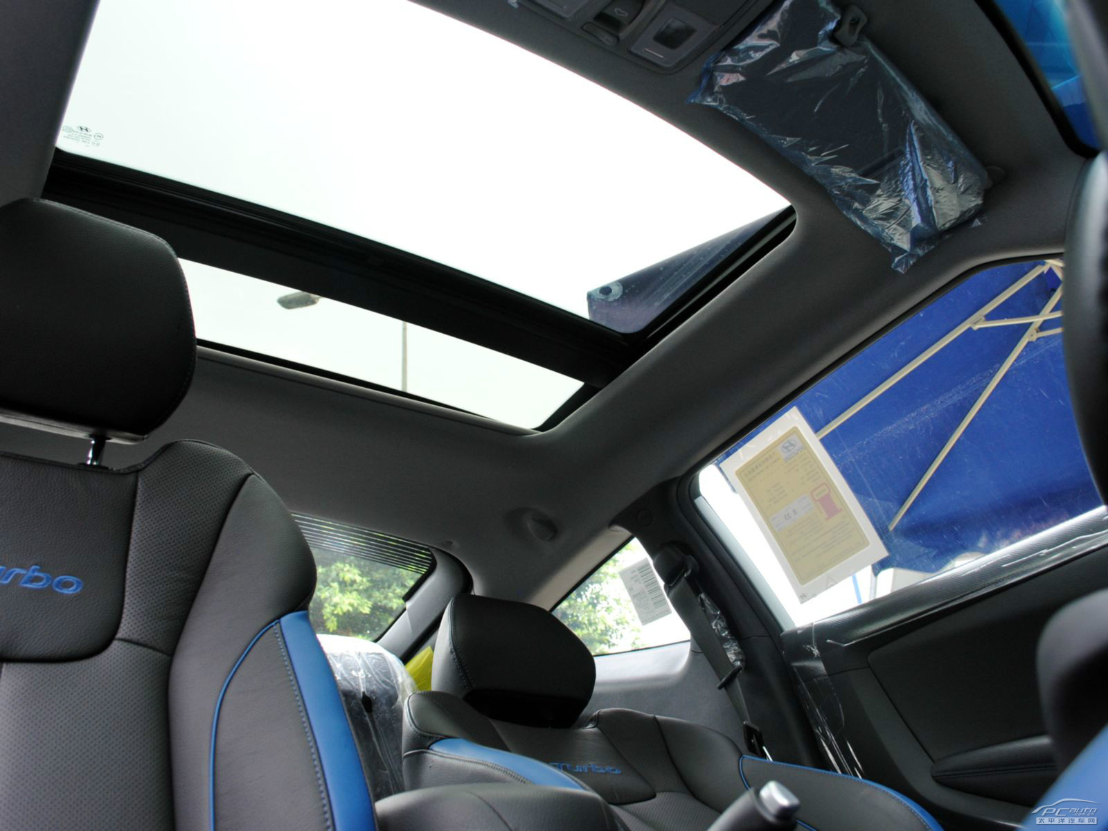 Veloster內(nèi)飾高清大圖