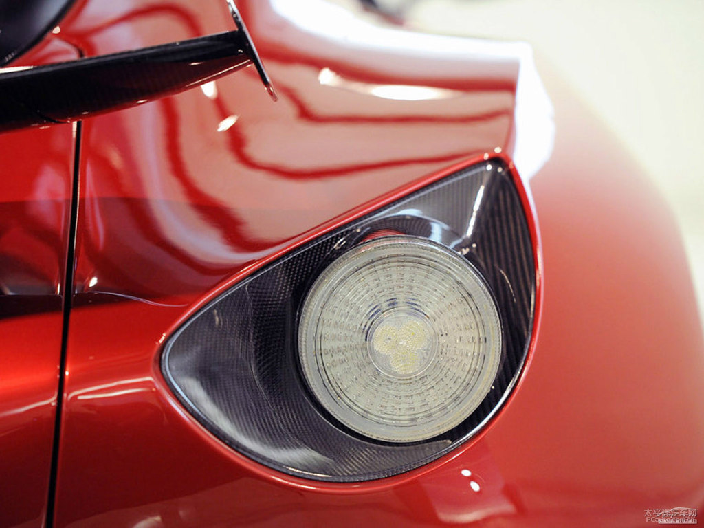 r{tV12 Zagato܇β^DƬ