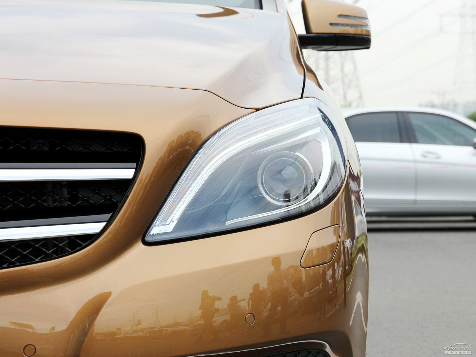 奔馳B級外觀高清大圖