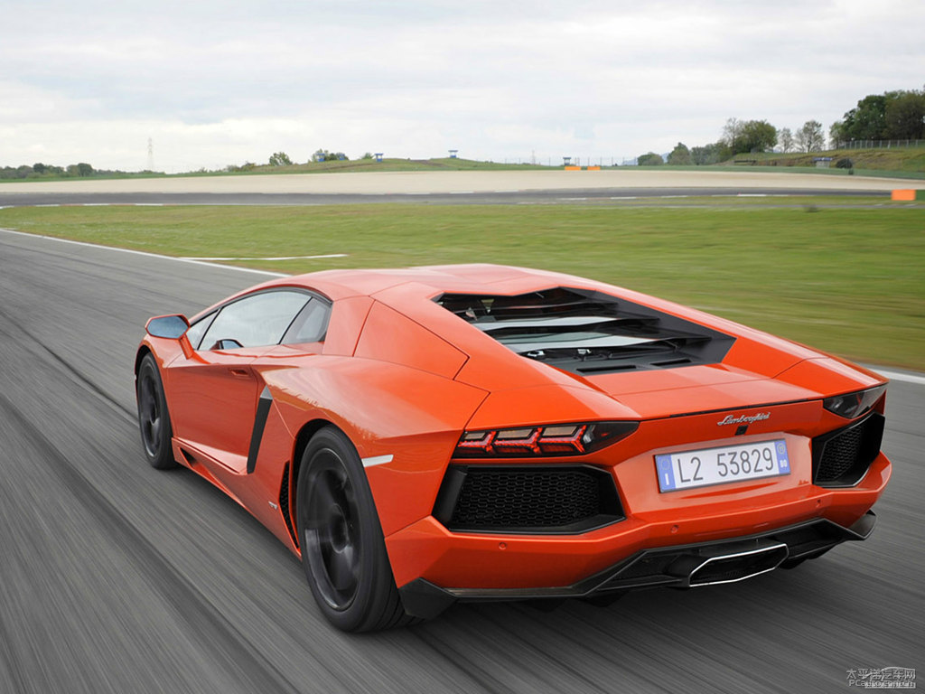 橙色Aventador整車外觀外觀圖片