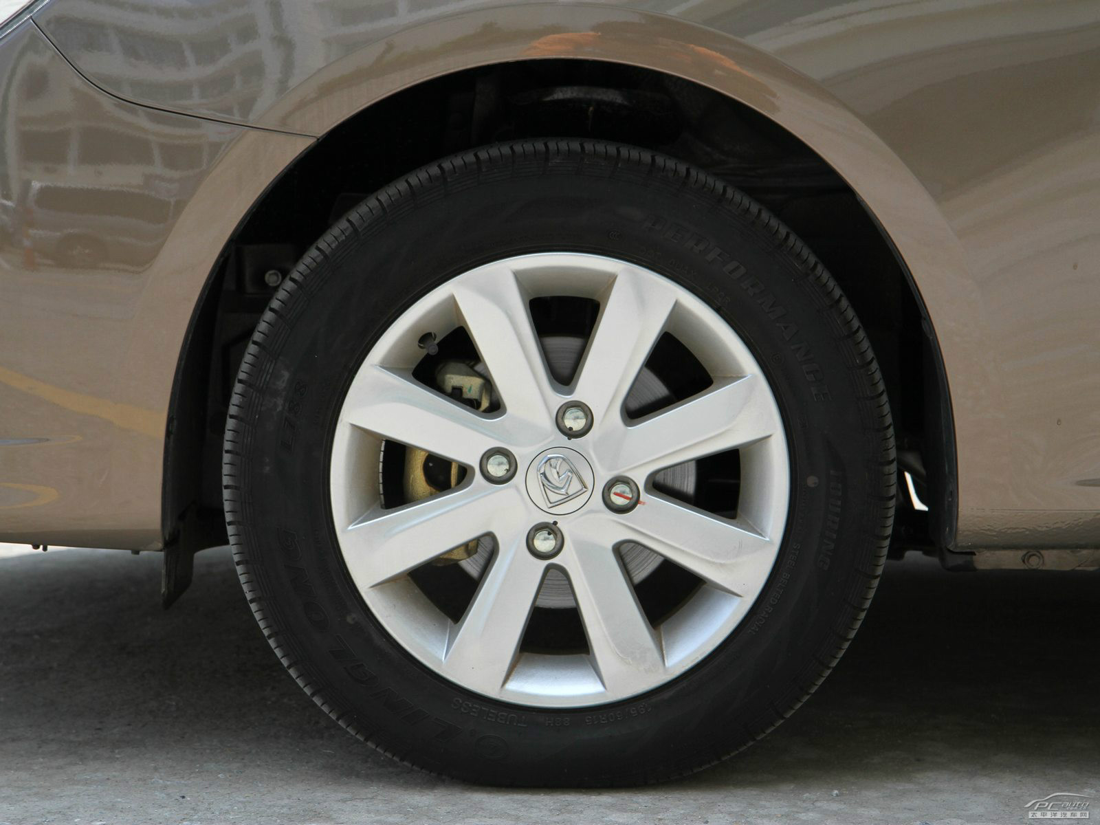 寶駿630細(xì)節(jié)高清大圖