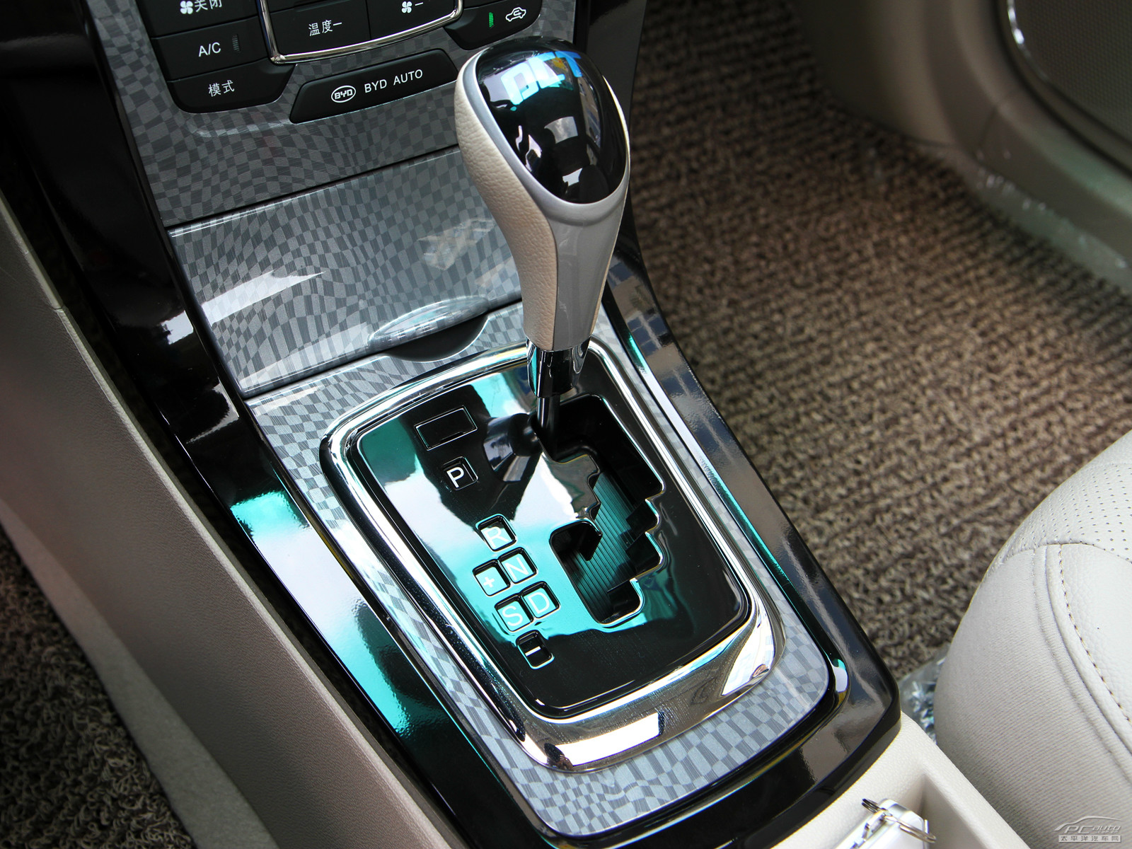 速銳內(nèi)飾高清大圖