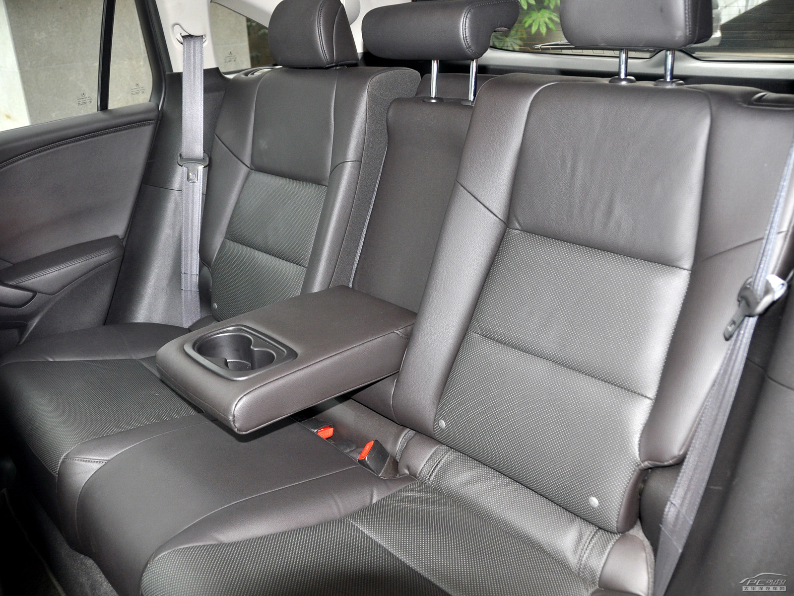 謳歌RDX(進(jìn)口)內(nèi)飾高清大圖