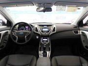 2012款 1.6L 自動(dòng)尊貴型 2012款 1.6L 自動(dòng)尊貴型