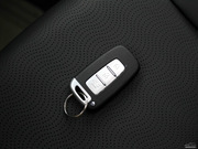 2012款 1.6L 自動尊貴型 2012款 1.6L 自動尊貴型