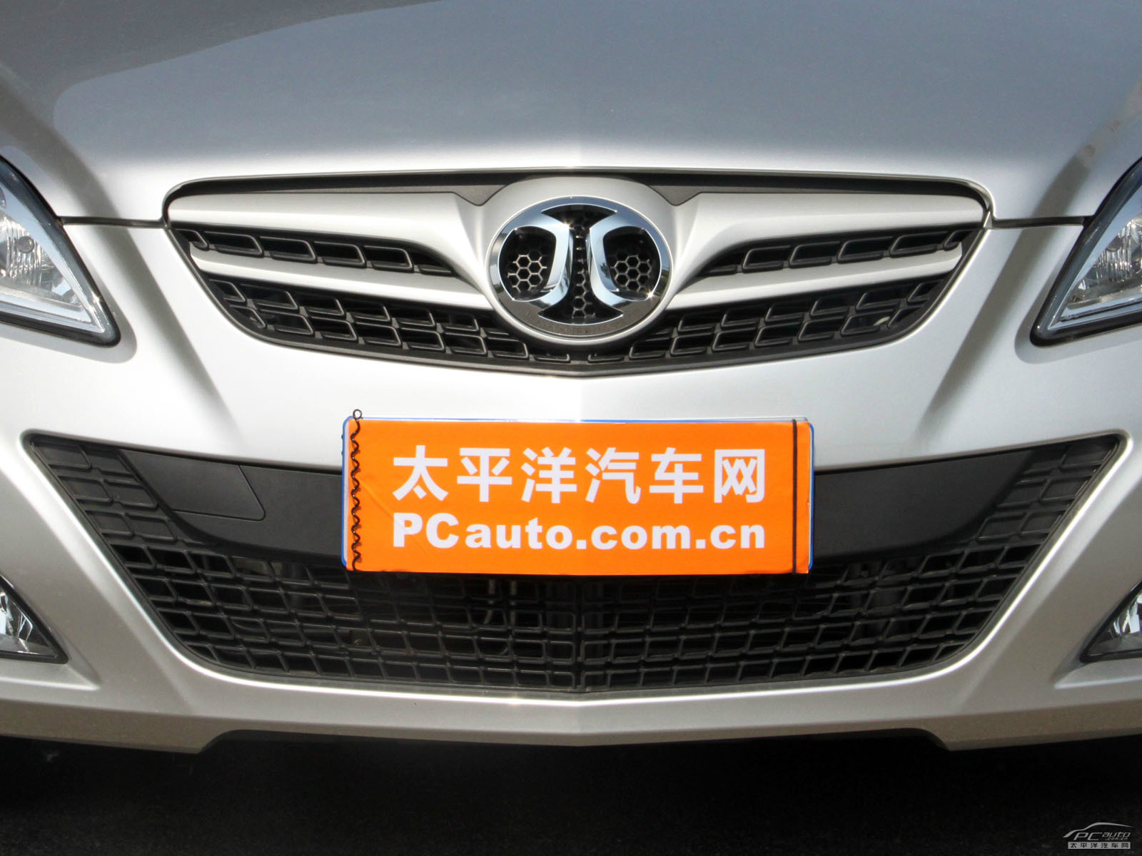 北京汽車E系列外觀高清大圖