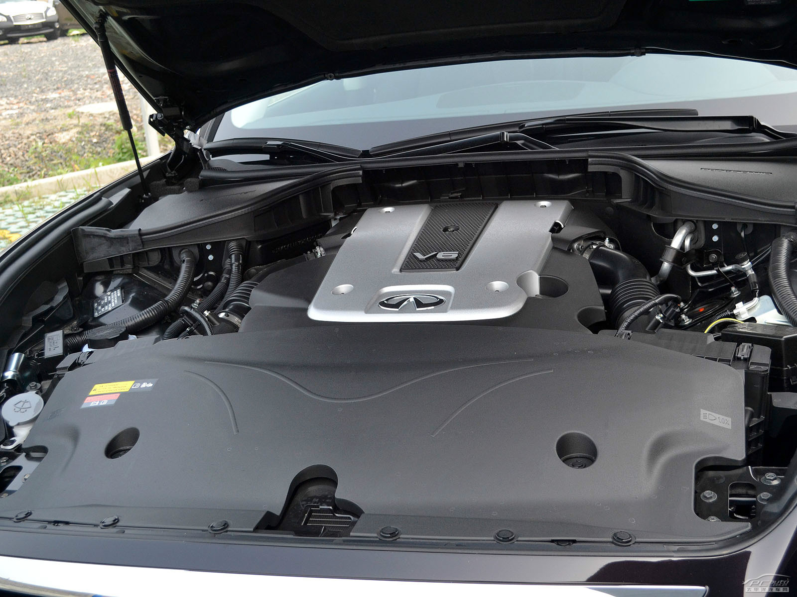 英菲尼迪M細(xì)節(jié)高清大圖