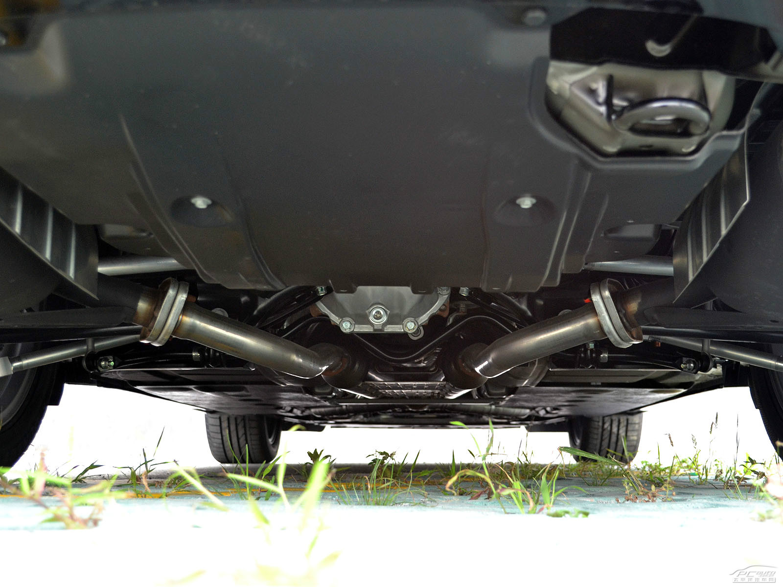 英菲尼迪M細(xì)節(jié)高清大圖