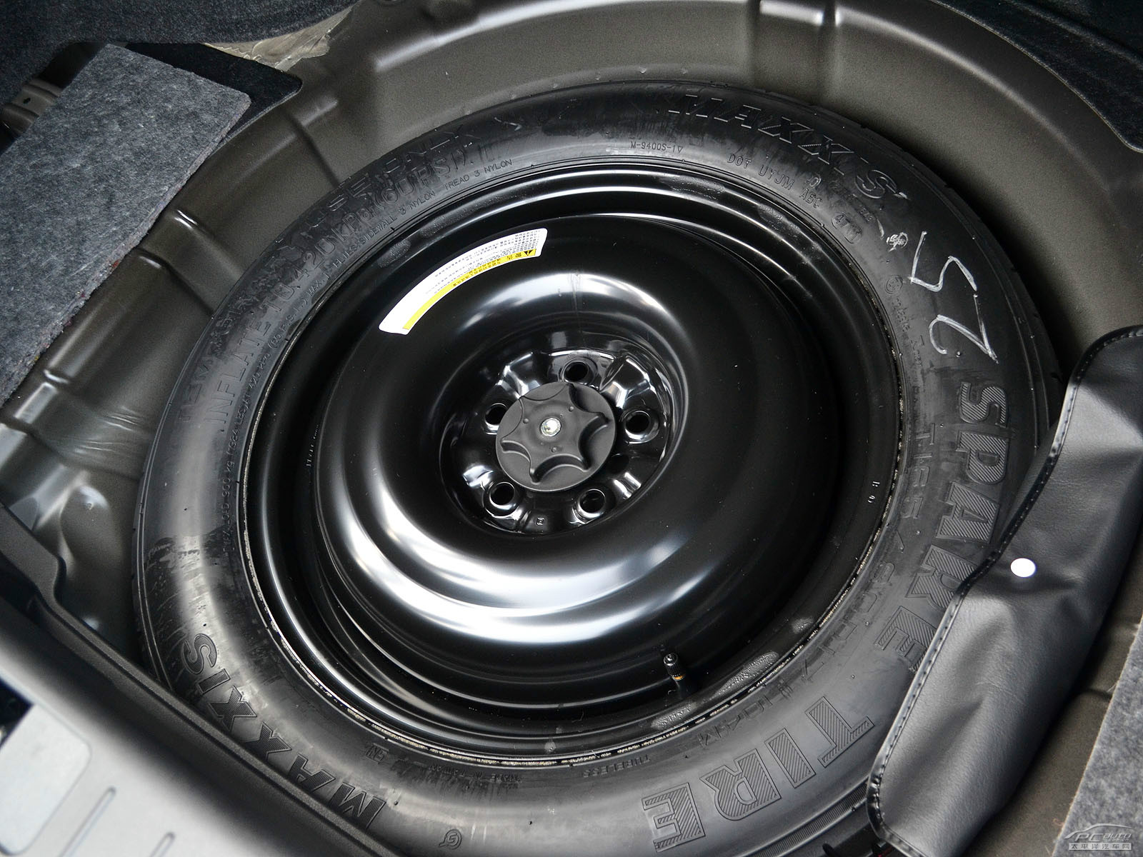 英菲尼迪M細(xì)節(jié)高清大圖