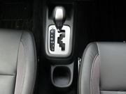 2011款 1.3L AT 雙色版