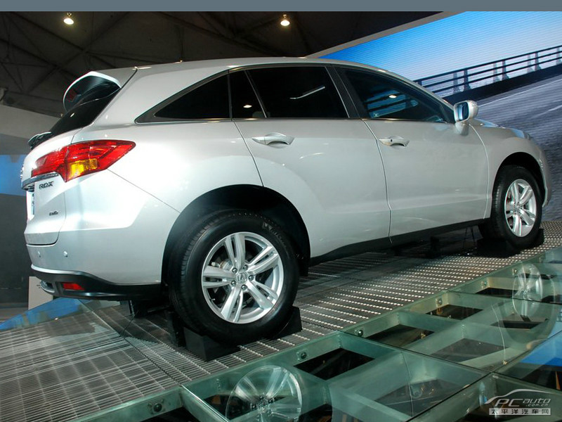 謳歌RDX(進(jìn)口)外觀高清大圖