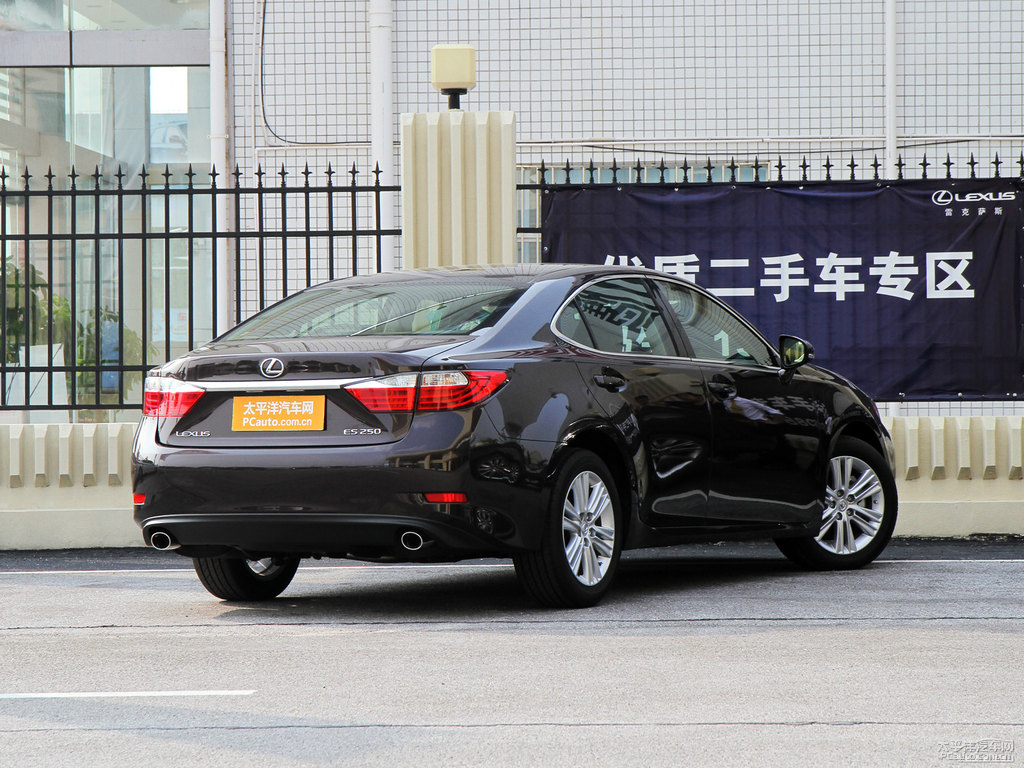 深棕云母金屬色雷克薩斯ES整車外觀外觀圖片